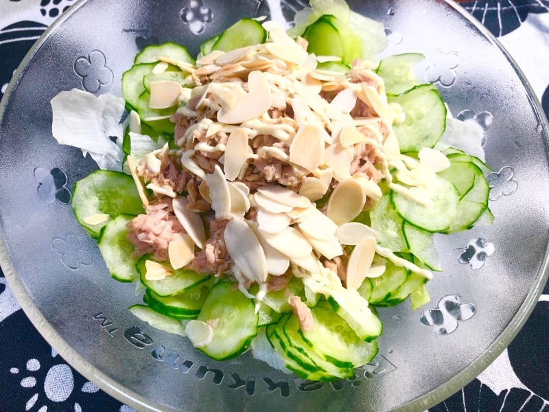 ツナとアーモンドのサラダを撮った写真