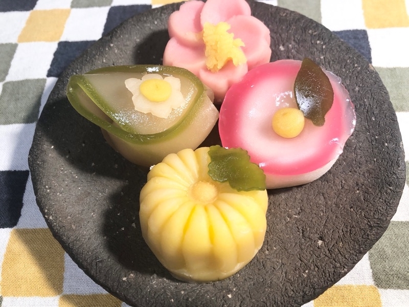 家族用の生菓子を撮った写真