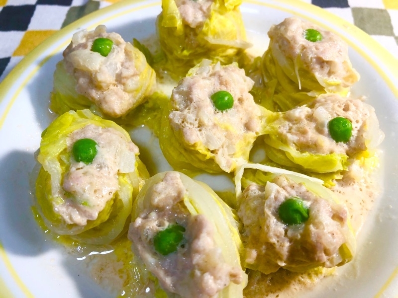 白菜の皮の低糖質シューマイをレンジでチンして撮った写真