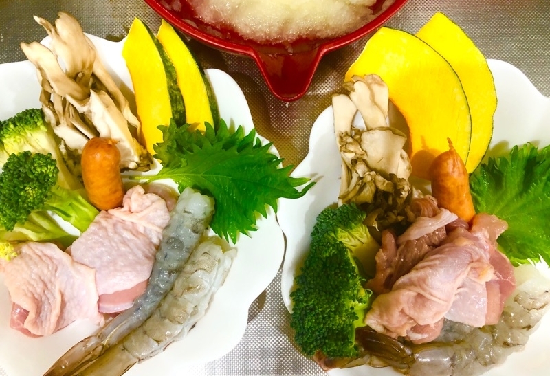 卓上天ぷらの具材を撮った写真