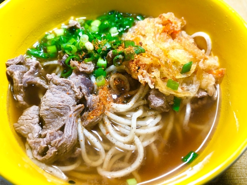 低糖質麺のかき揚げ肉そばを撮った写真