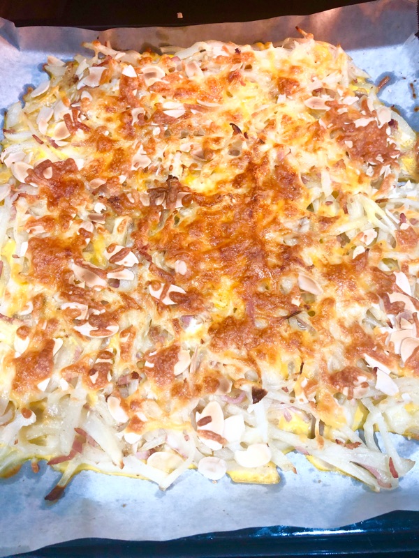 ジャガイモの卵チーズ焼きを撮った写真