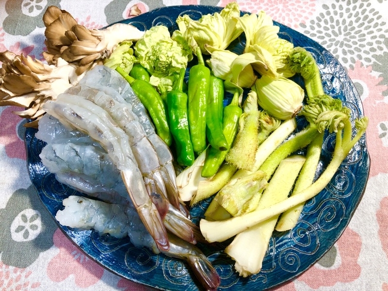 春の天ぷらの素材を撮った写真