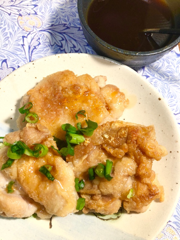 甘辛醤油の鶏揚げ焼きを撮った写真