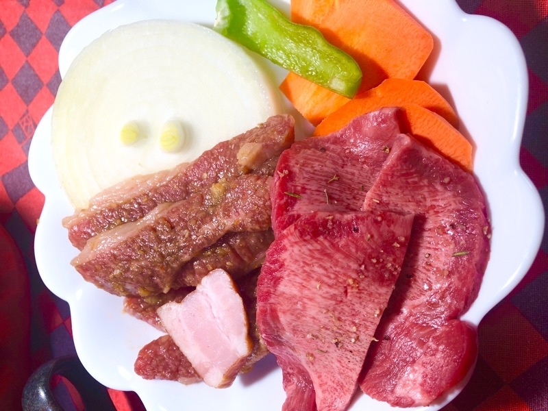 焼肉の具材を撮った写真