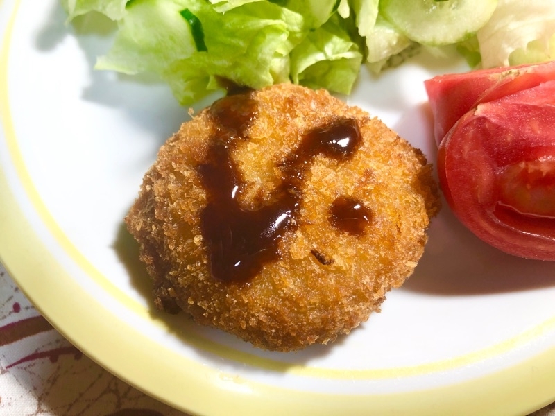 市販のメンチカツを撮った写真
