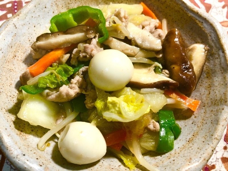 六宝菜？を盛りつけて撮った写真