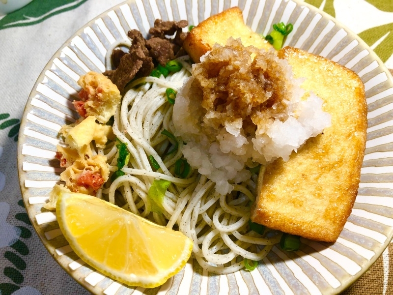 低糖質ぶっかけおろしきつねそばを撮った写真
