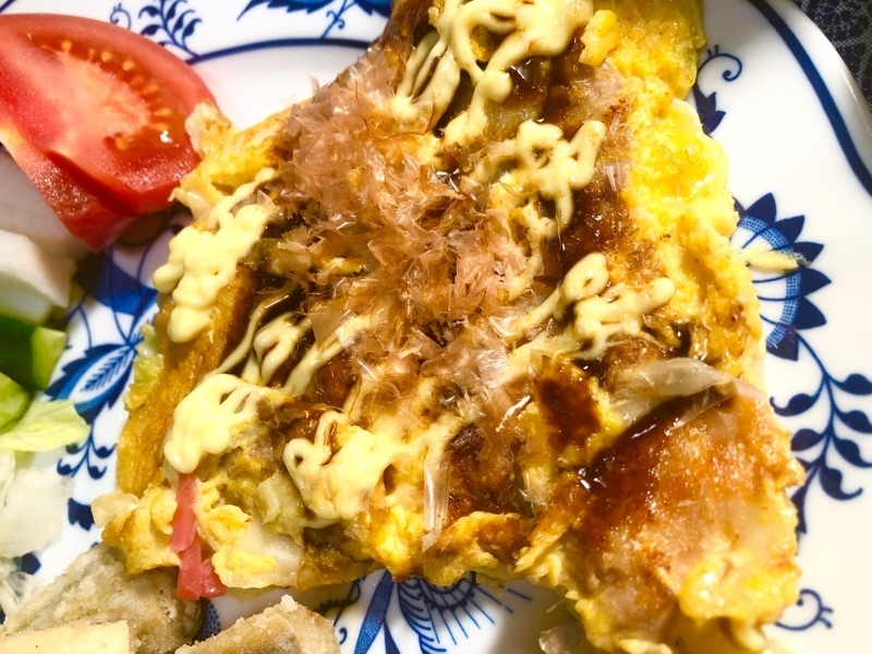 とん平焼きを取り分けて撮った写真