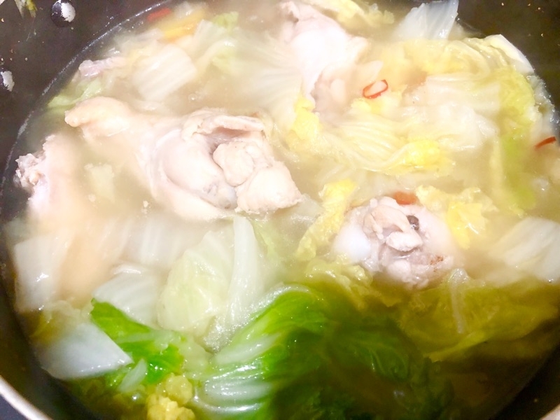 白菜を加えて煮たところを撮った写真