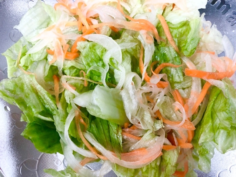 レタスと玉ねぎを撮った写真