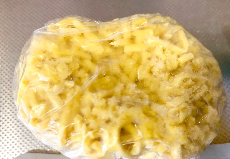 冷凍した低糖質麺を撮った写真