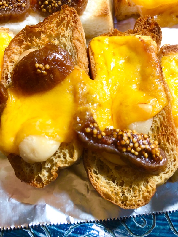 ブランパンのイチジクチーズ焼きを撮った写真