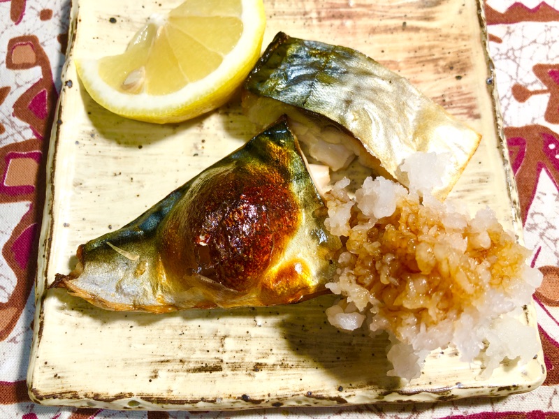 焼き塩サバを撮った写真