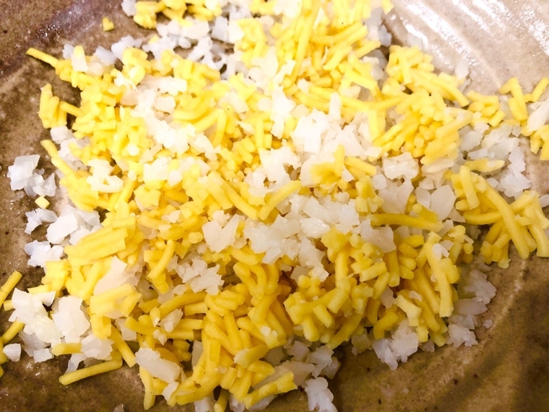 カリフラと低糖質麺のライスを撮った写真