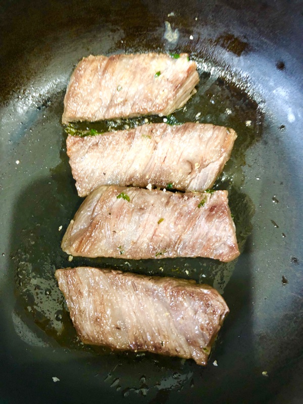 厚切りザブトンステーキ焼きを撮った写真