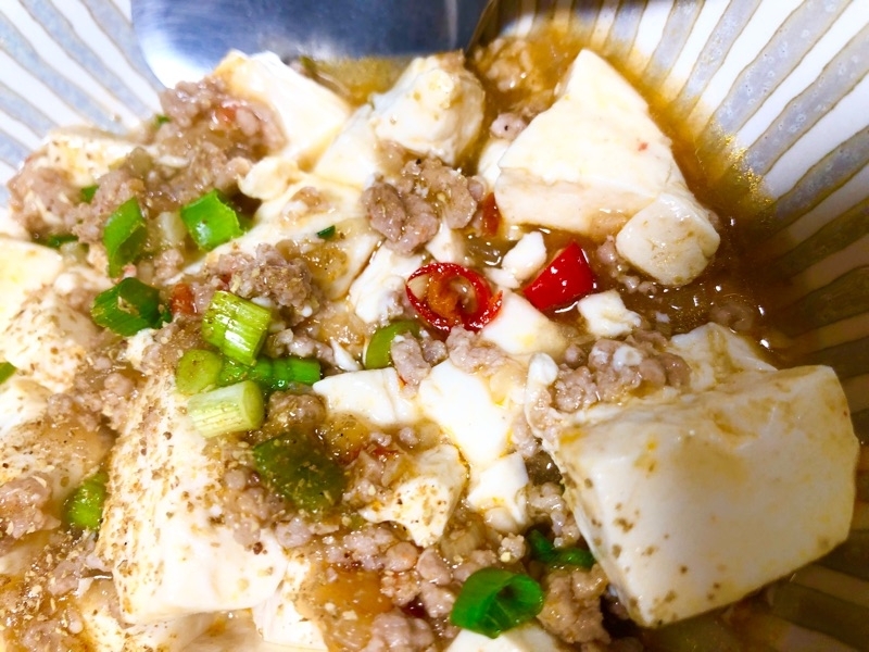 激辛スープを麻婆豆腐にかけて撮った写真