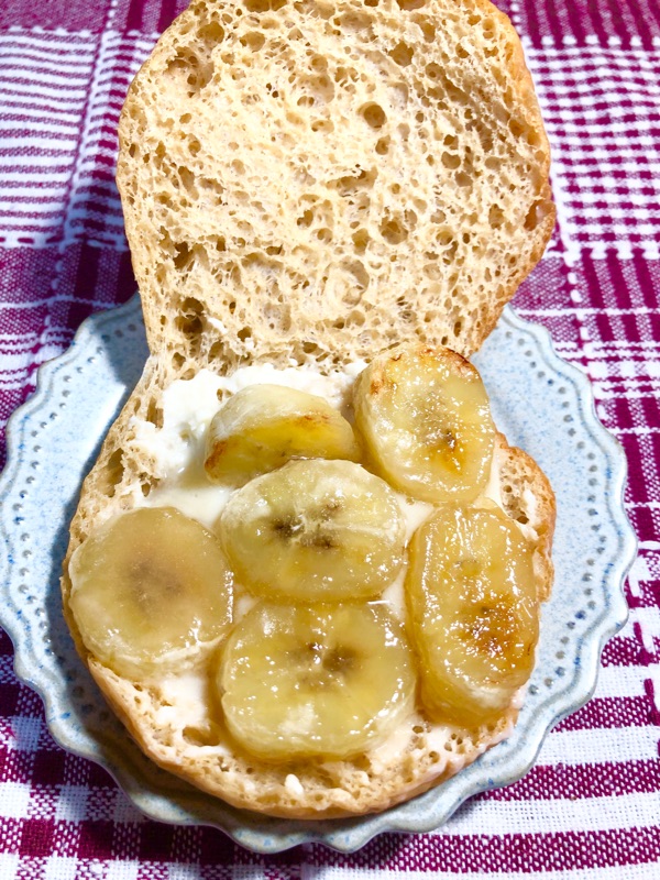 ブランパンの焼きバナナサンドを撮った写真