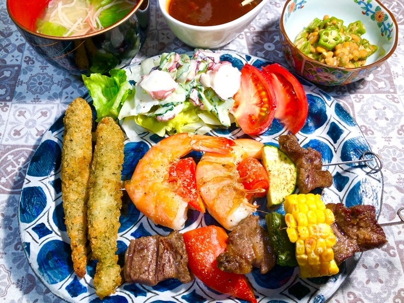 おうちバーベキューの夕食を撮った写真