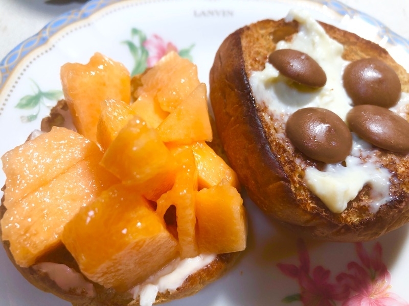 ブランパンのメロンカナッペとチョコカナッペを撮った写真
