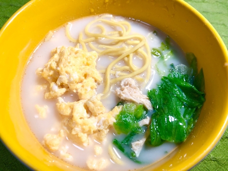 低糖質麺の卵ラーメンを撮った写真