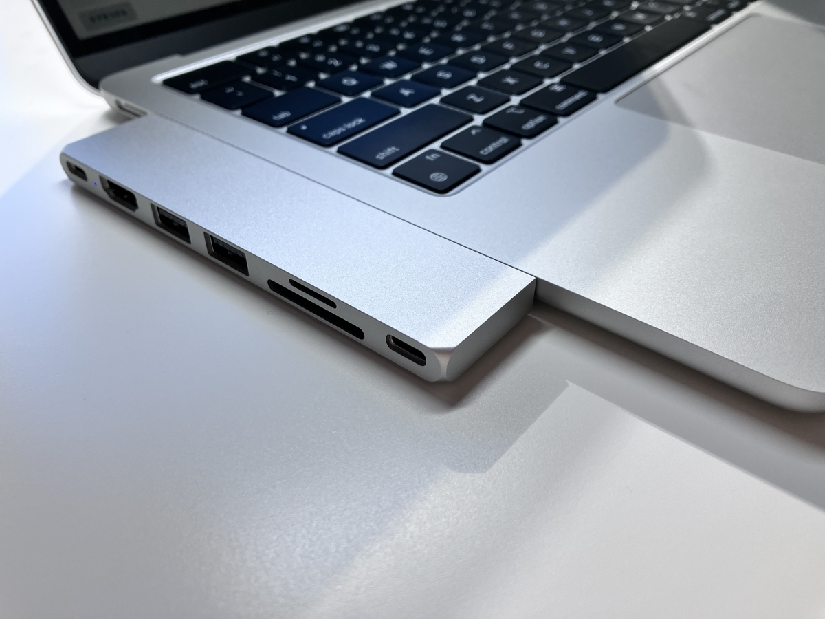 デザイン重視！MacBookに相性抜群のSatechi USB-C Pro ハブ スリム 7