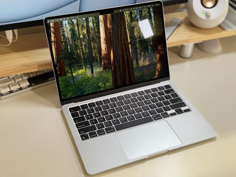 M2 MacBook AIr