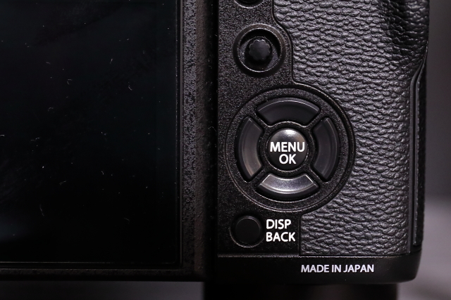 今さら？だけど、狙い目の FUJIFILM X-T2 - Living Happily