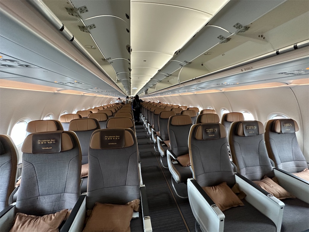 c*n様 レア品‼️STARLUX A321 航空機モデル c*n様 レア品‼️STARLUX