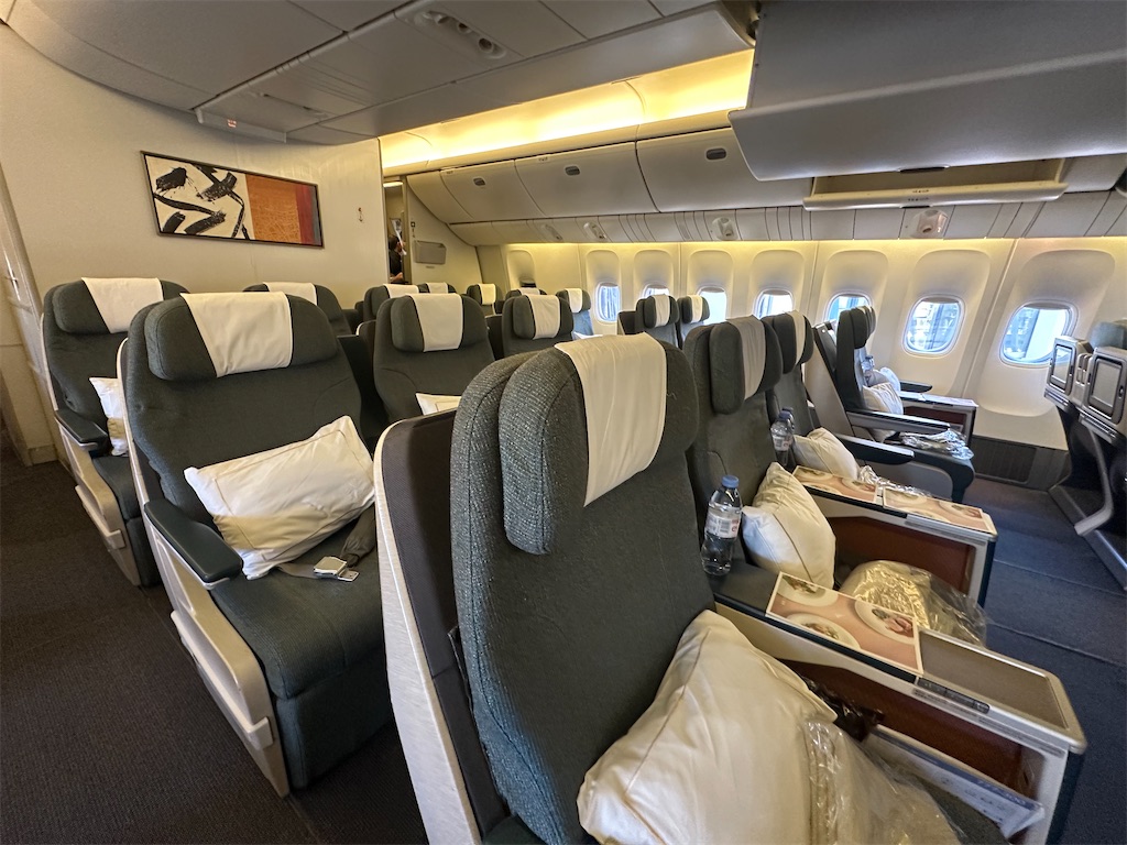 キャセイパシフィック航空】大阪（関西）→台北（桃園） ボーイング777