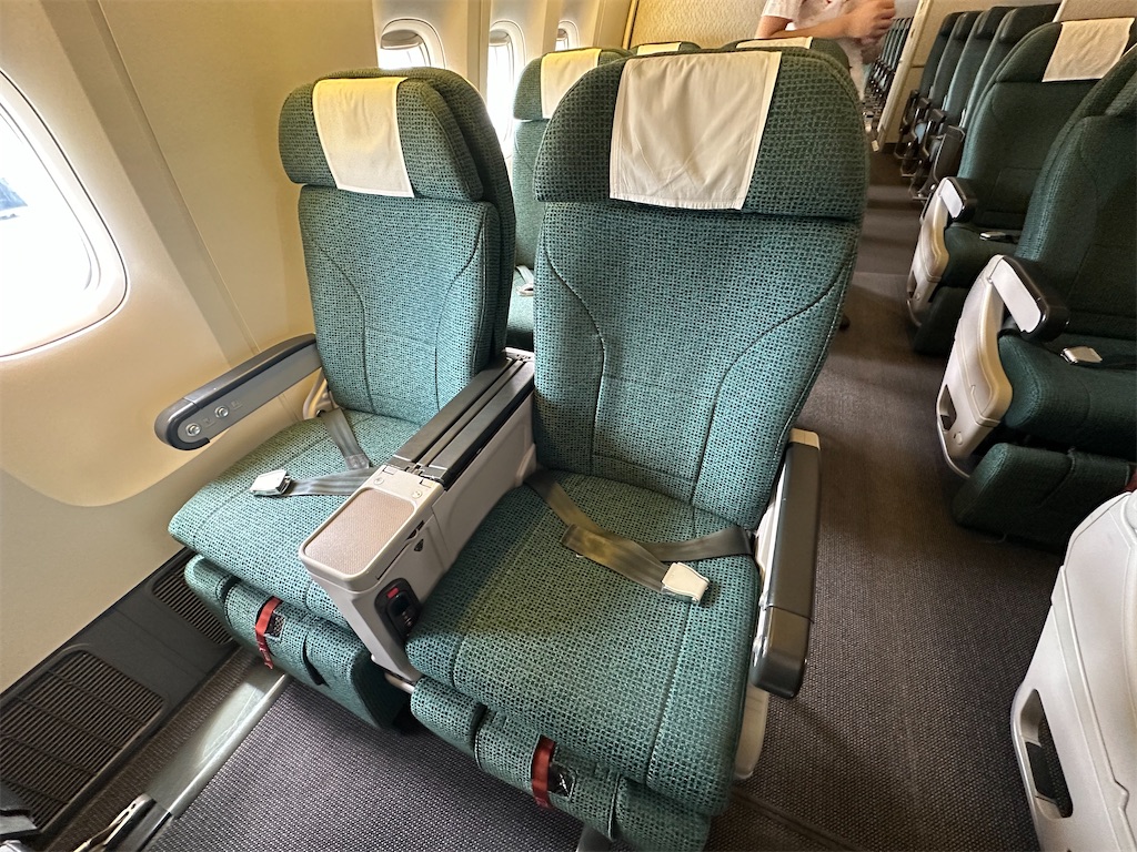 キャセイパシフィック航空】台北（桃園）→香港 ボーイング777-300型機