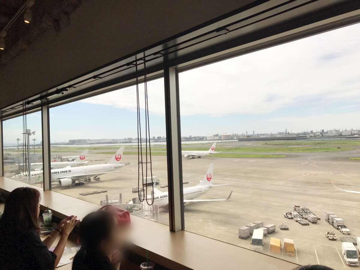 羽田空港で最も景色が良く人も少ないカフェはt1の5階のスタバに違いないという話 飛行機オタクによる乗り物 旅行blog