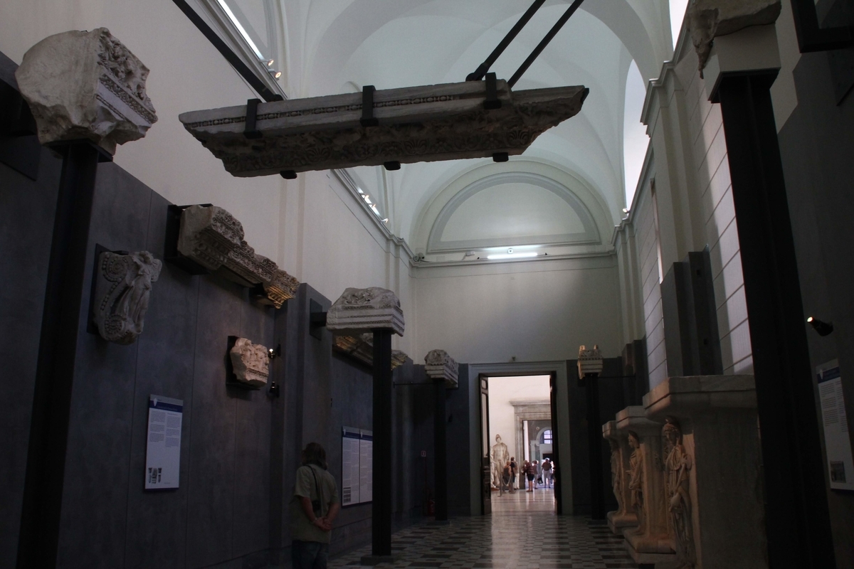 イタリアひとり旅⑯【前半:南イタリア編】ポンペイ遺跡を見たら絶対行くべき!ナポリ国立考古学博物館 - 晴れ女のわがままジャーニー(人生も旅も)