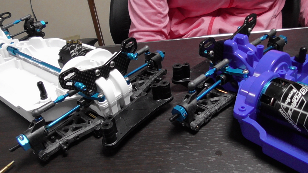 嫁と作るTT-02 TYPE-S その3 - キリンと嫁