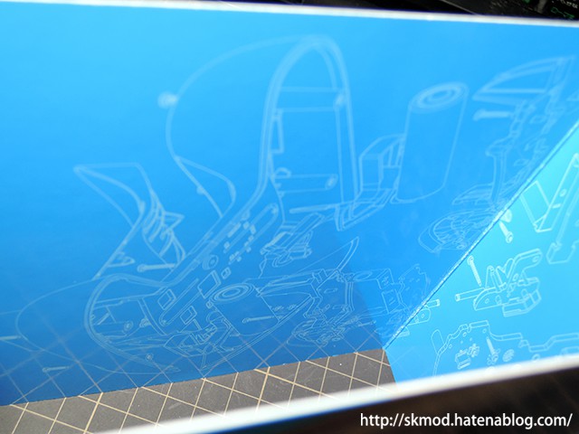 f:id:Kutsumiya:20170515203309j:plain 箱の裏の分解図