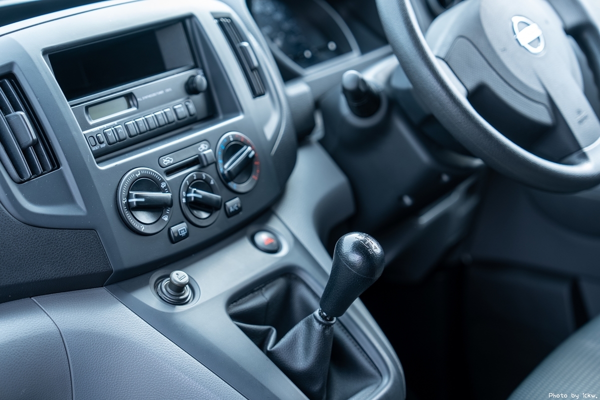 NV200】商用だけど働かない「日産 NV200 ルートバン (MT)」に乗り換え