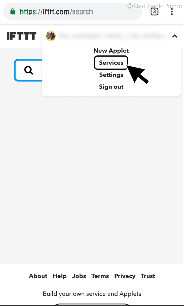 右上をタップするとメニューが開く