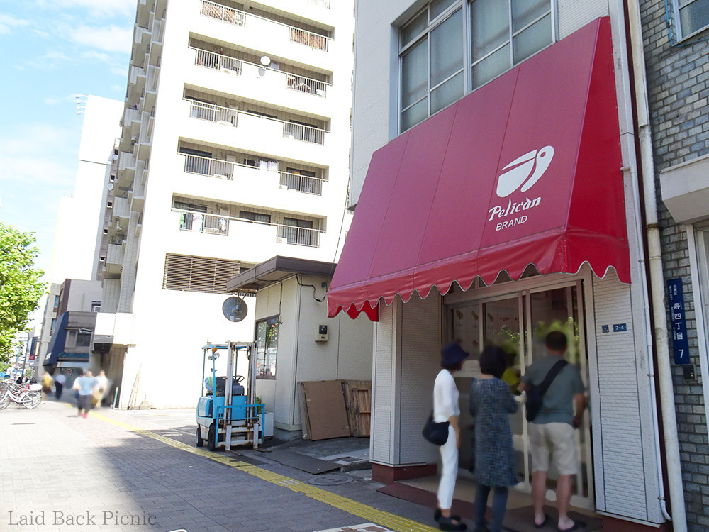 こちらも店前に行列