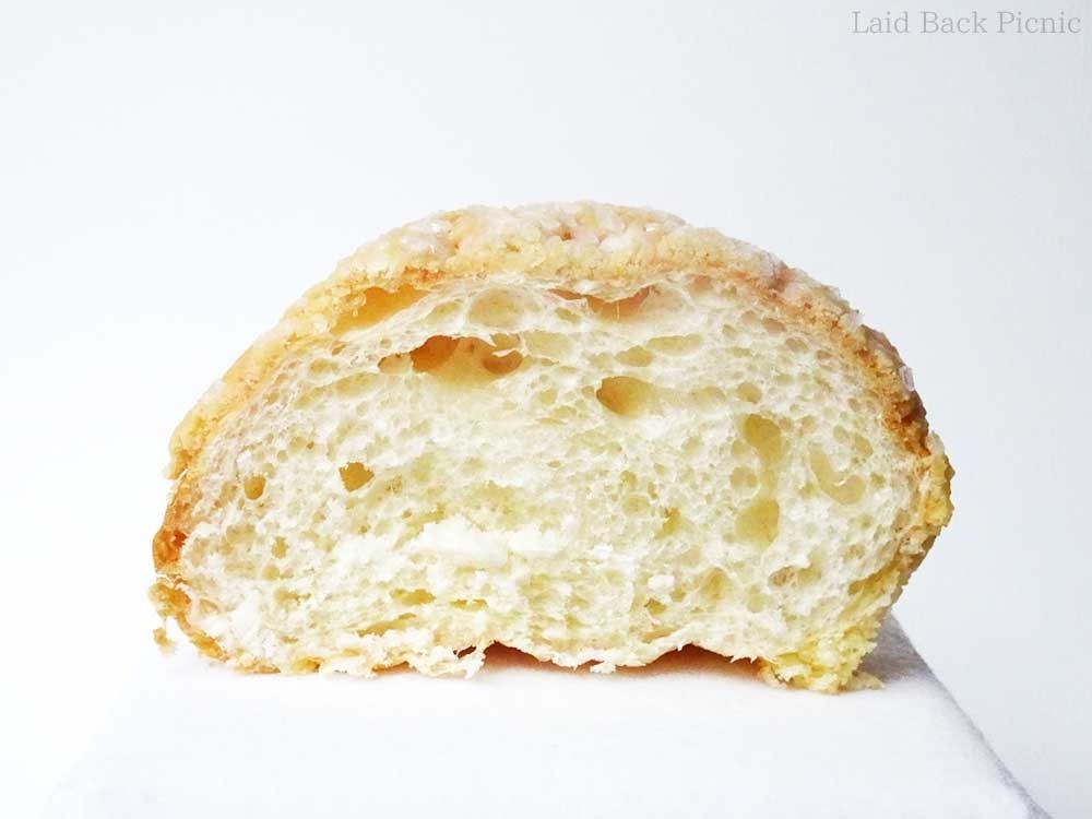 フランスパンにも似た断面の気泡