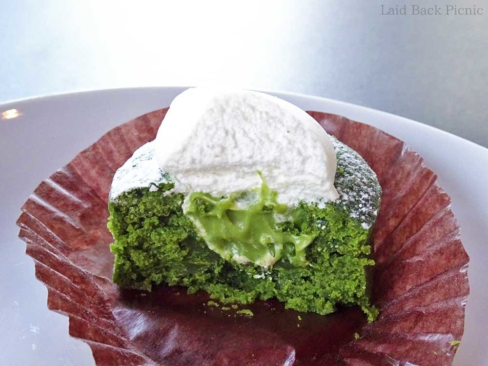 抹茶 in 抹茶の断面からこぼれる抹茶ソース