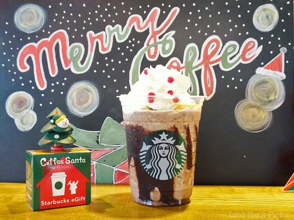 クリスマス限定フラペチーノとコーヒーサンタ