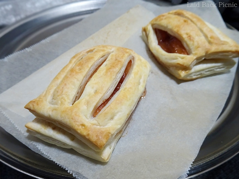 ほんのり焼き目がついたアップルパイ