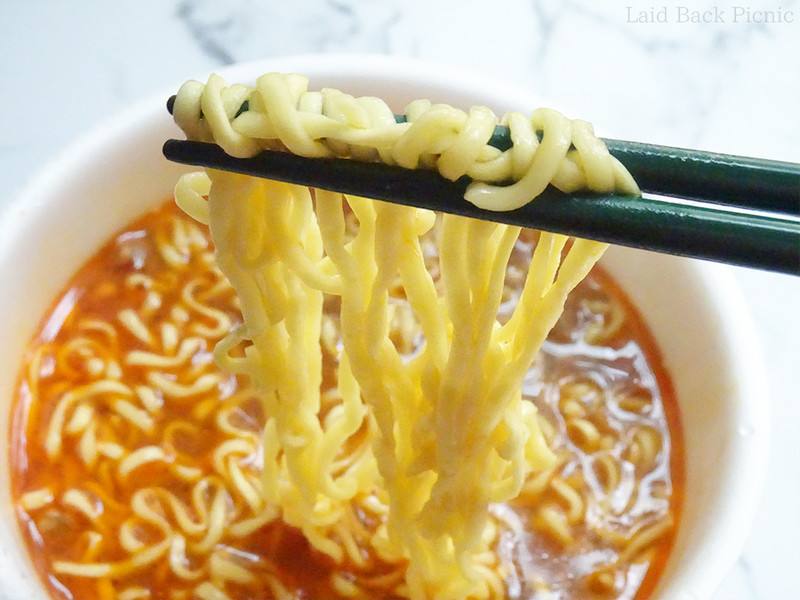 極細までは行かない程度の細麺