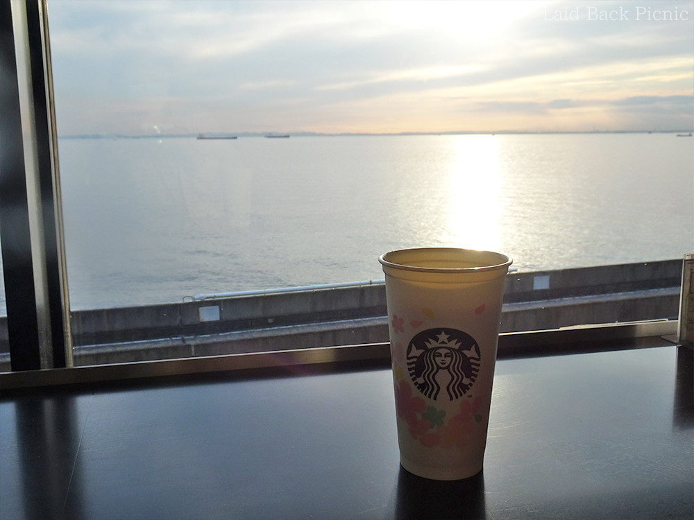 目の前に海と夕日