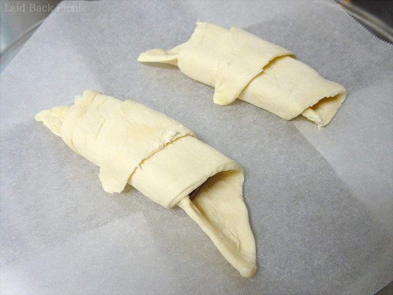 生地が膨らむので間隔をあけて並べる