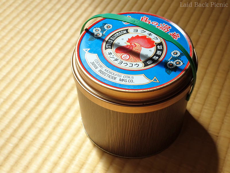 缶の側面が木目調になった