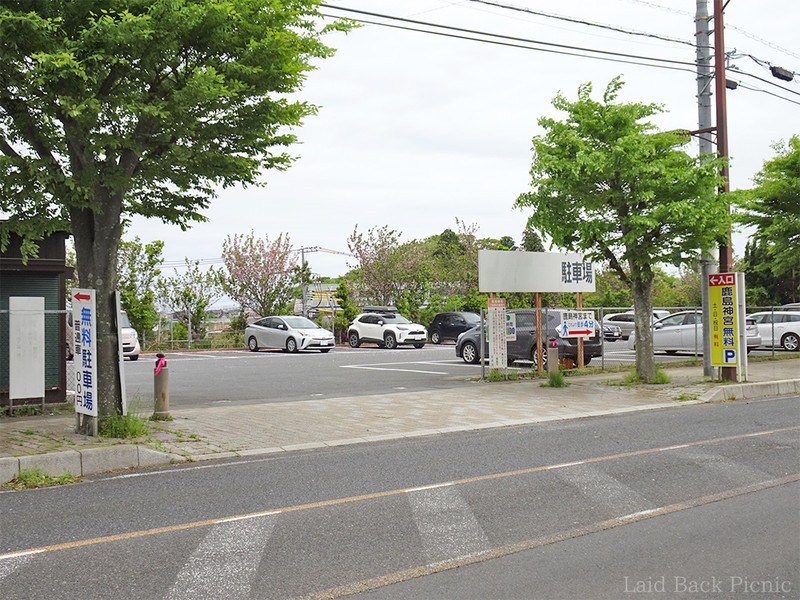鹿島神宮までまっすぐ徒歩5分ほどの距離