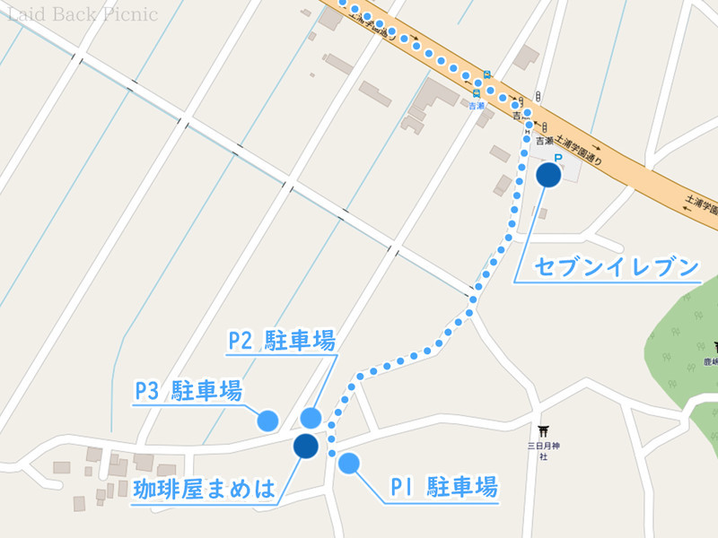 つくば文化郷の正面と横に3カ所駐車場あり