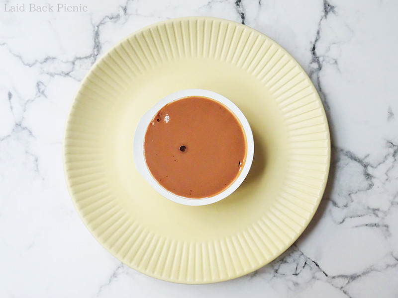 チョコレート色のプリンは少しだけ明るい色