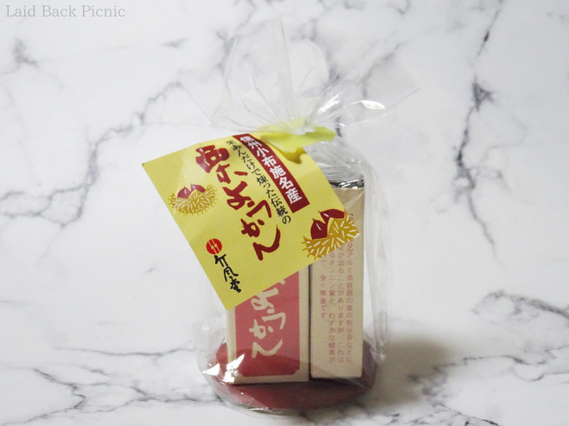 小袋に3本の栗ようかん入り